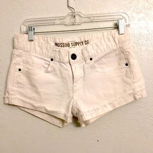 Mossimo Juniors Size 9 White Jean Shorts